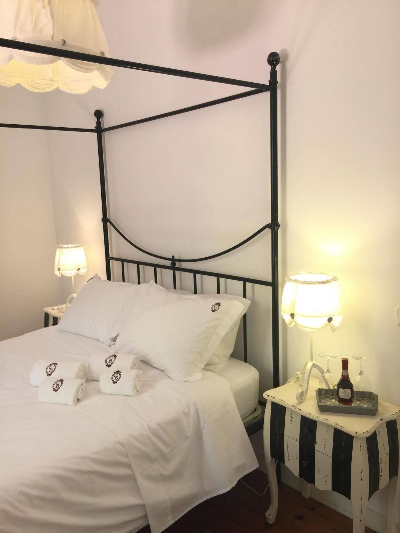 G&b - And Wines Albergue