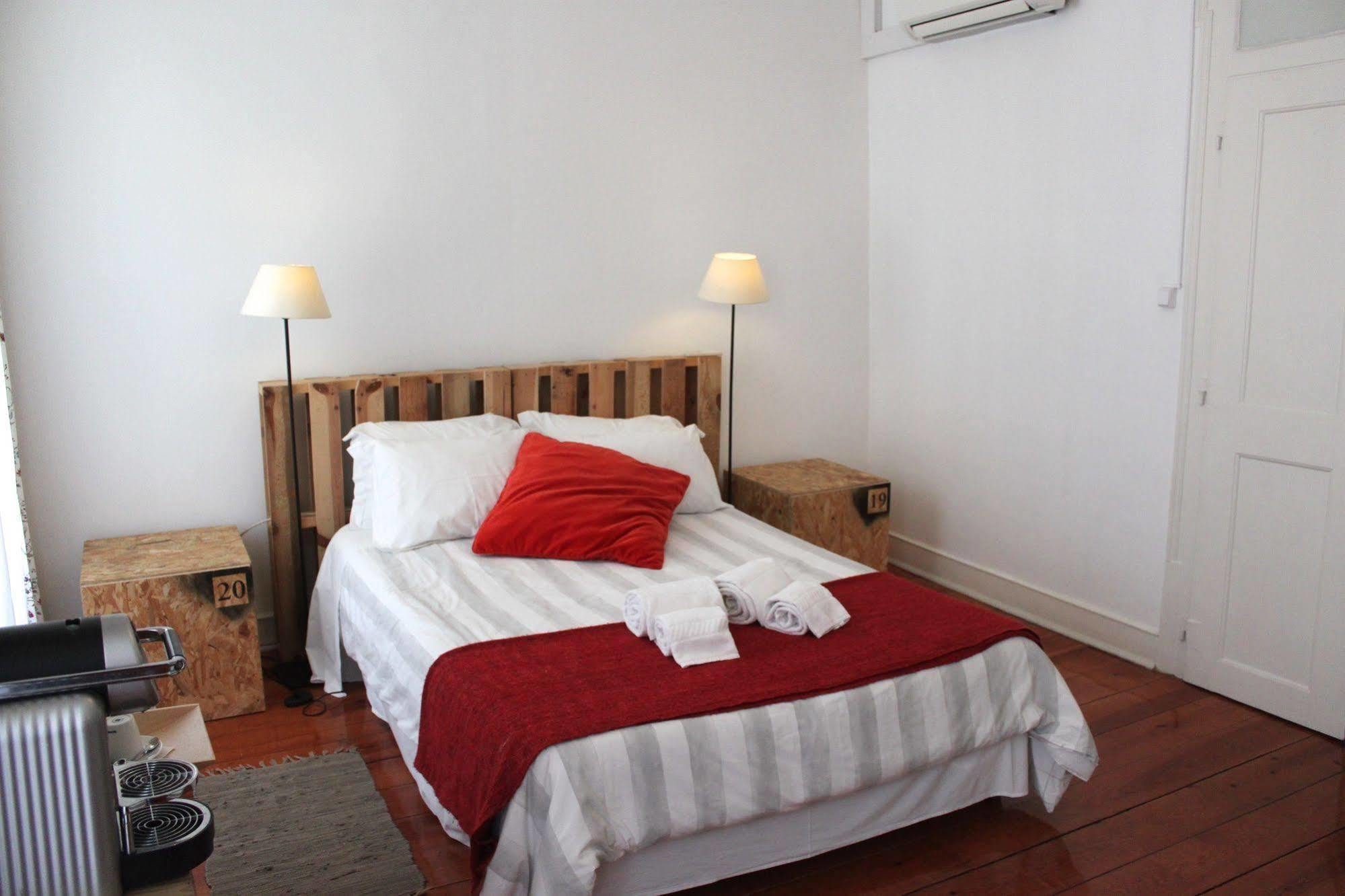 G&b - And Wines Albergue Lisboa