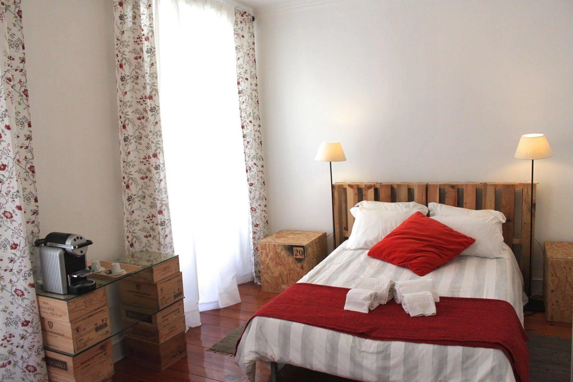 G&b - And Wines Albergue Lisboa